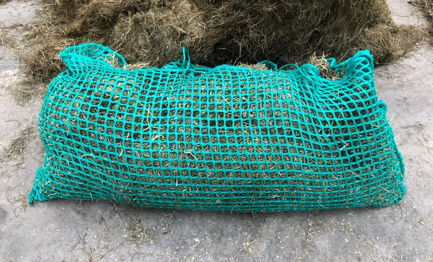 Cantonal Filet à foin slowfeeder - 200x200 cm - mailles de 4,5 cm