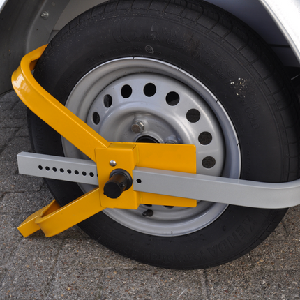 Cantonal Serrages de roue avec serrures universelles de 13" à 15".