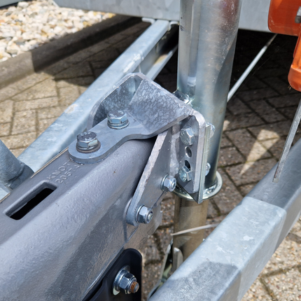 Knott Console de roue d'appui de frein à inertie KFG30/KFG35 - kit de montage inclus