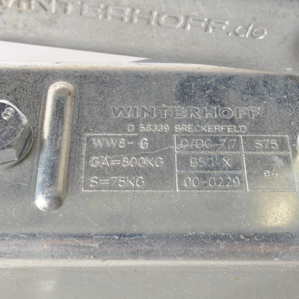 Winterhoff Timon en V Winterhoff - douille 50 mm - 800 kg - Têtes d'attelage non freinées