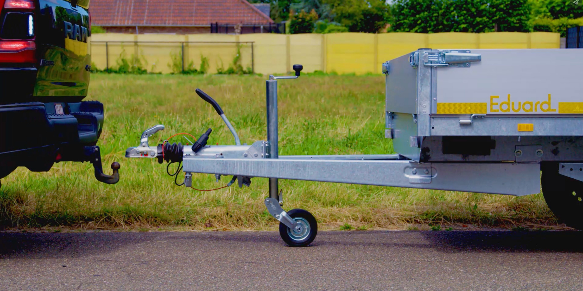 Câble de rupture pour remorque freinée et câble de rupture pour remorque non freinée
