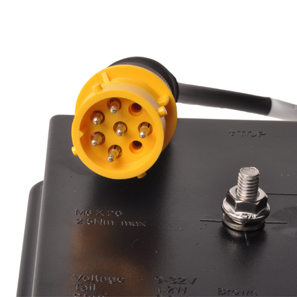Aspock Feu arrière de remorque - Aspöck MultiLED 2 - gauche - 240x140x54 mm - entièrement LED - connecteur 8 broches baïonnette - câble de 50 cm