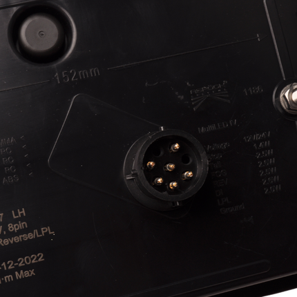 Aspock Feu arrière de remorque - Aspöck MultiLED 4 - gauche - 241x141x71 mm - entièrement LED - connecteur 8 broches baïonnette