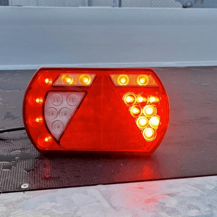 Aspock Feu arrière de remorque - Lucidity LED - gauche - 236x140x52 mm - connecteur Aspöck - avec résistance intégrée