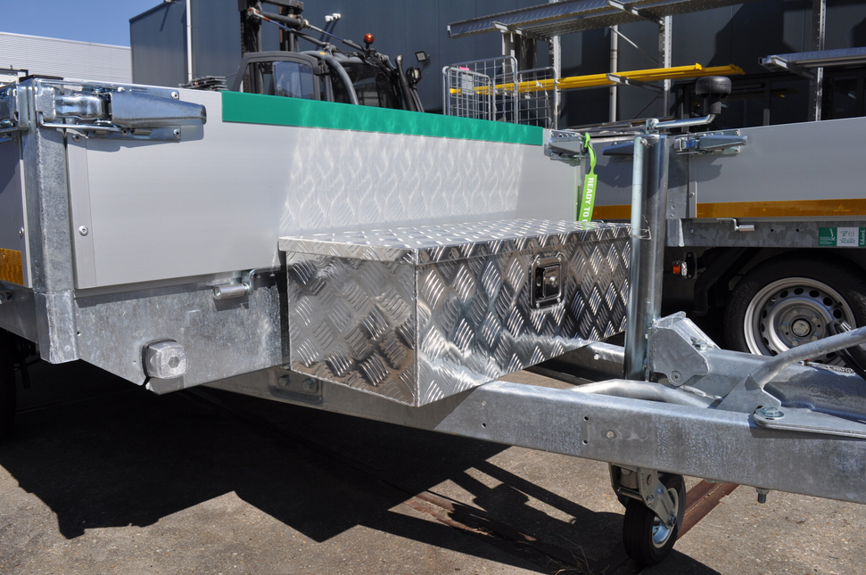 Cantonal Boîte à timon en tôle larmée aluminium/boîte à outils/coffre 765x330x245 mm - avec serrure intégrée