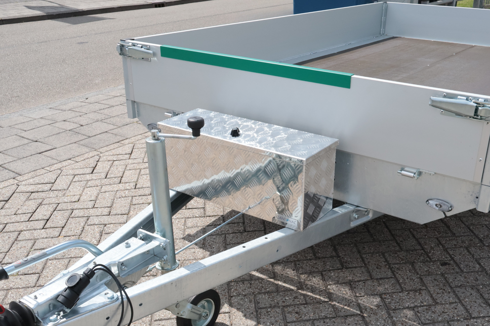 Cantonal Coffre de timon en aluminium strié 700x240x300 mm