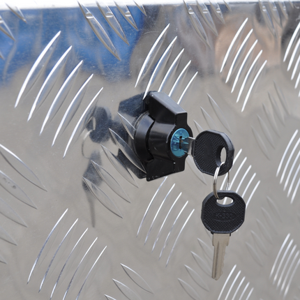 Cantonal Coffre de timon en aluminium strié 760x380x400 mm