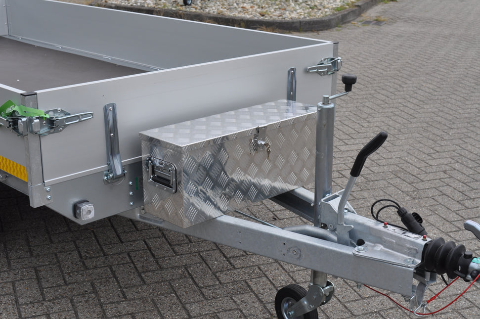 Cantonal Coffre de timon en tôle aluminium antidérapante 760x235x300 mm – fermeture papillon