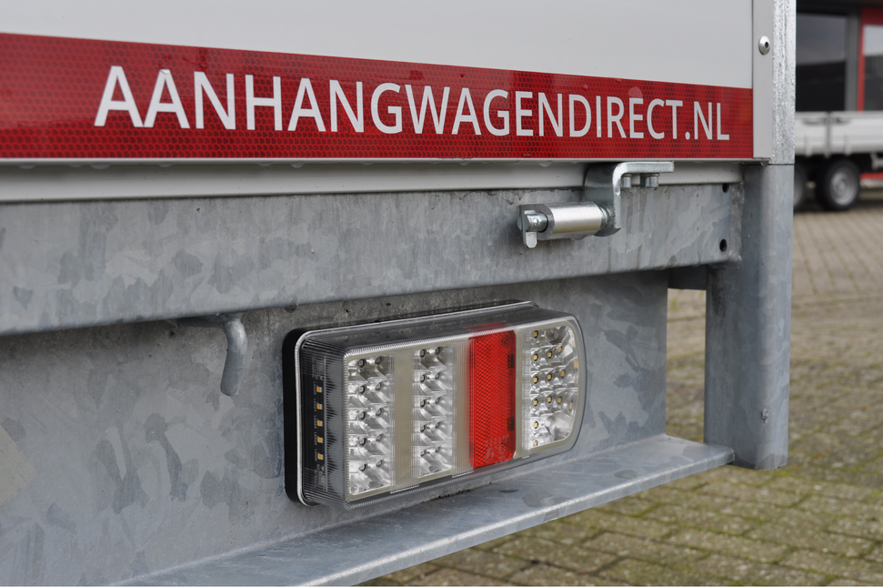Cantonal Feu arrière LED avec toutes les fonctions et connectables avec des câbles séparés - 228x106x55 mm à droit