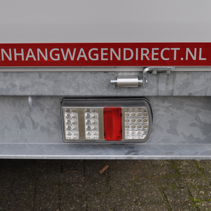 Cantonal Feu arrière LED avec toutes les fonctions et connectables avec des câbles séparés - 228x106x55 mm à droit