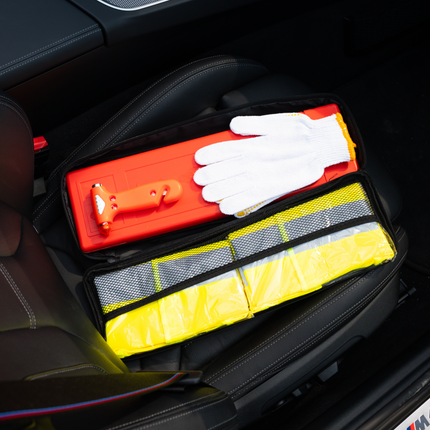 Cantonal Kit sécurité routière – avec gilets de sécurité et triangle de signalisation