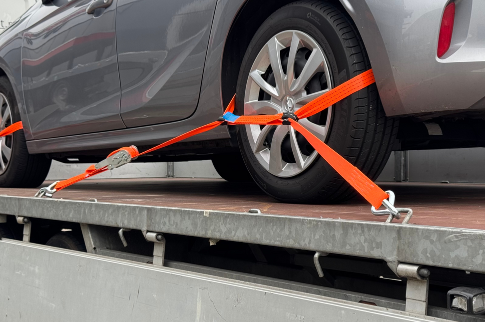 Cantonal Sangle d'arrimage pour porte-voiture - 330x3,6 cm - charge de rupture 3000 kg