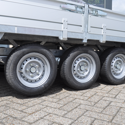 Kenda Roue complète 12 pouces - 185/60R12C pneu + jante - cercle de trous Mercedes : 5x112 - 900 kg - diamètre du moyeu: 67 mm