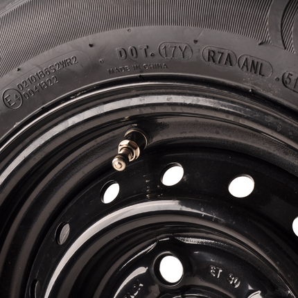 Kenda Roue complète 12 pouces - 185/60R12C pneu + jante - cercle de trous Mercedes : 5x112 - 900 kg - diamètre du moyeu: 67 mm