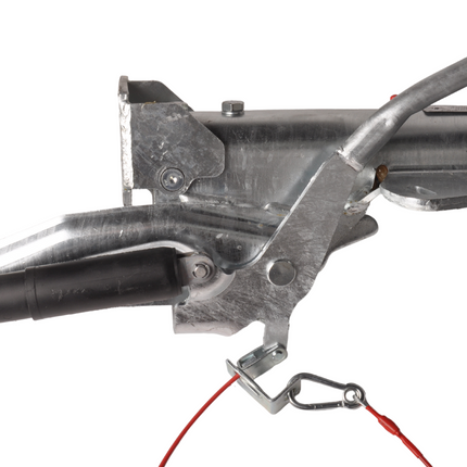 Knott Frein à inertie pour remorque KF27 (2700 kg) Timon en V, y compris console pour roue d'appui.