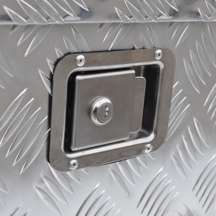 Remorqueshop Coffre de timon aluminium 900/660x350x300 mm – serrure encastrée – couvercle automatique – tôle antidérapante