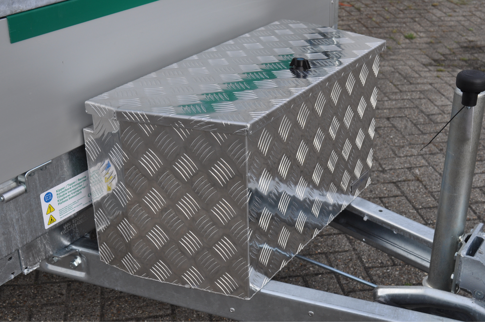 Remorqueshop Coffre de timon en aluminium strié 760x380x400 mm