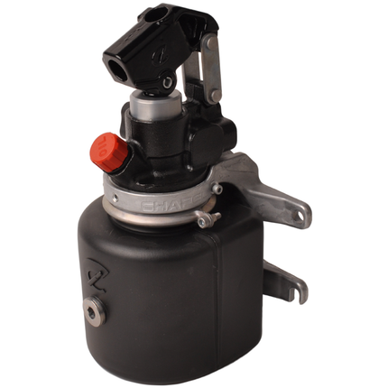 Remorqueshop Pompe manuelle - galvanisée - réservoir de 2 litres pour benne basculante
