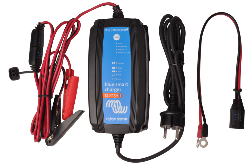 Victron energy Victron Blue Smart chargeur de batterie - 15 ampères - tension d'entrée 230 VAC